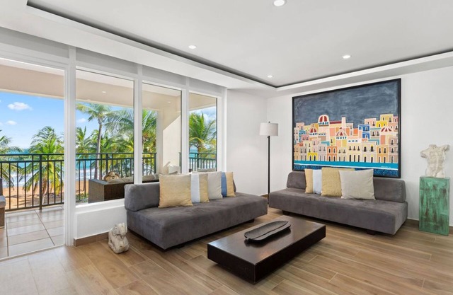 2/2 Beachfront inside Wyndham Resort, Puerto Rico