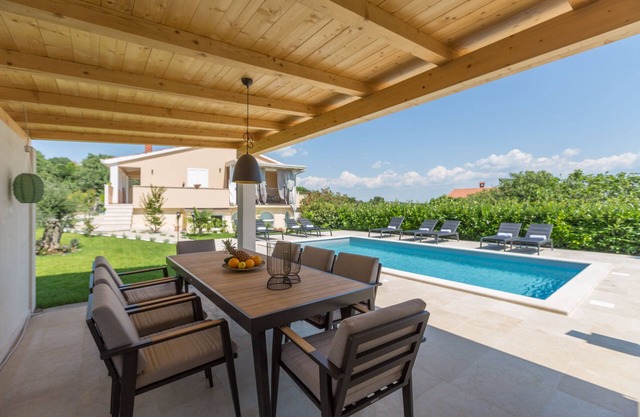 2-4 persons, Pool, Garden, Family-friendly, Panoramic sea view