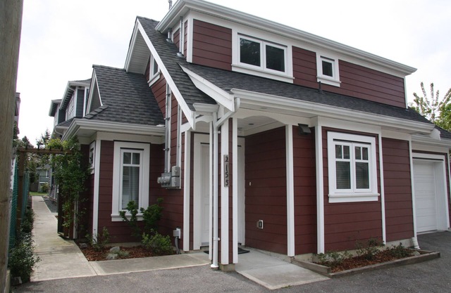 2 bd, 1.5 bathroom cottage at Vancouver Traveller B&B