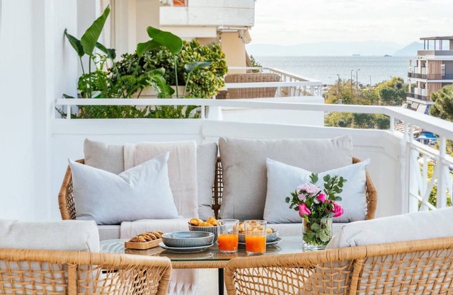 2-BDR SV Elegance Luxury Apt with Shared pool