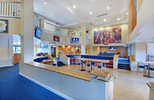 2 BDRM~ Varsity Clubs of America~ 2 KING BEDS/JETTED TUB/2 BATHS/OUTDOOR POOL