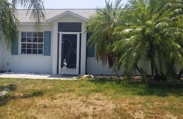 2 bed 2 bath private pool home 13 min to the beach, 5 min to golf courses