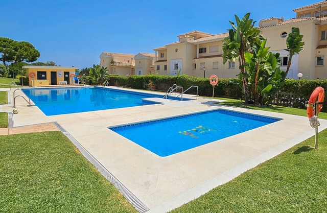 2 bed garden apartment Las Mimosas Cabopino