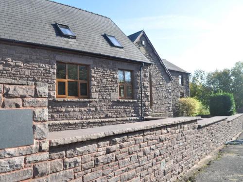 2 bed in Abergavenny 65965