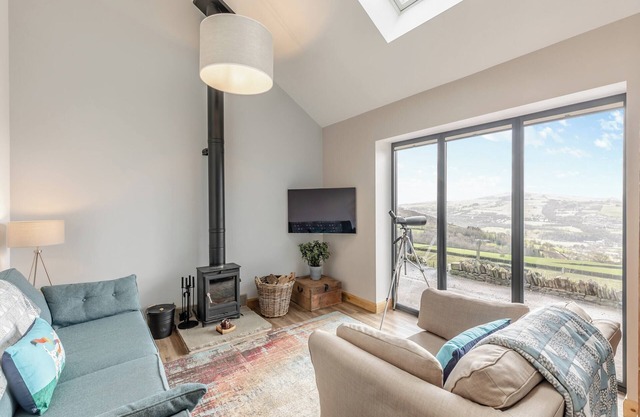 2 bedroom accommodation in Mellor, near Marple