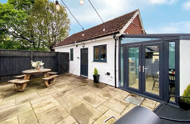 2 bedroom accommodation in Codford, near Warminster
