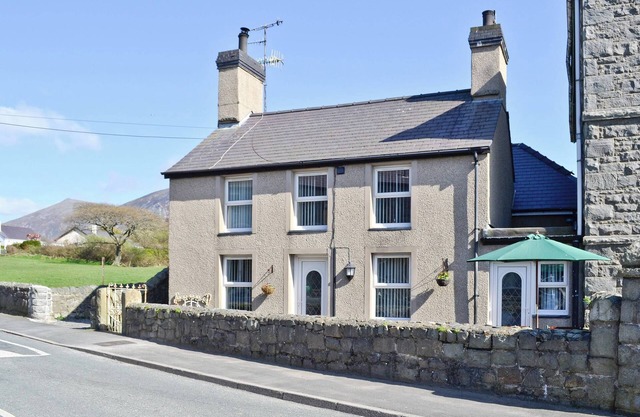 2 bedroom accommodation in Trefor, near Caernarfon