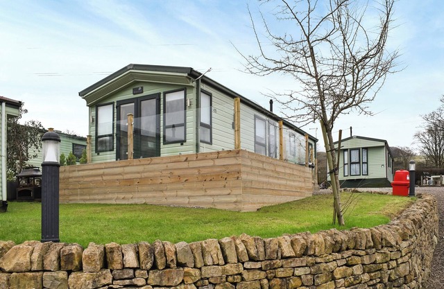 2 bedroom accommodation in Lamplugh