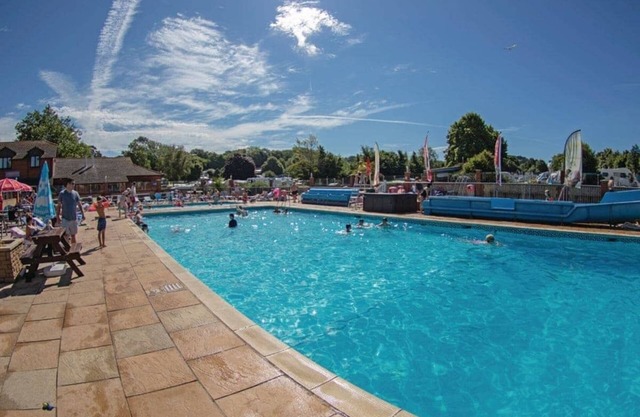 2 bedroom accommodation in Dawlish