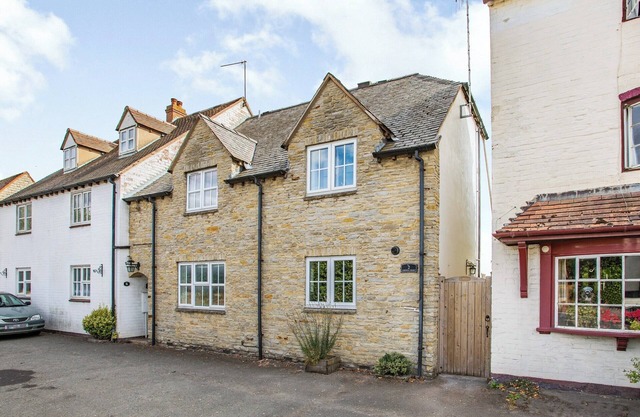 2 bedroom accommodation in Evesham