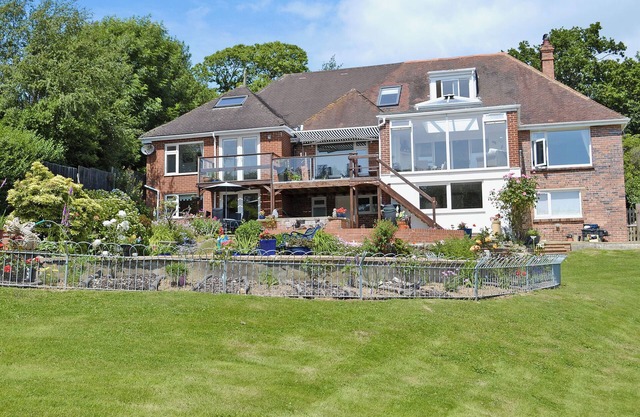 2 bedroom accommodation in Fairlight, near Hastings