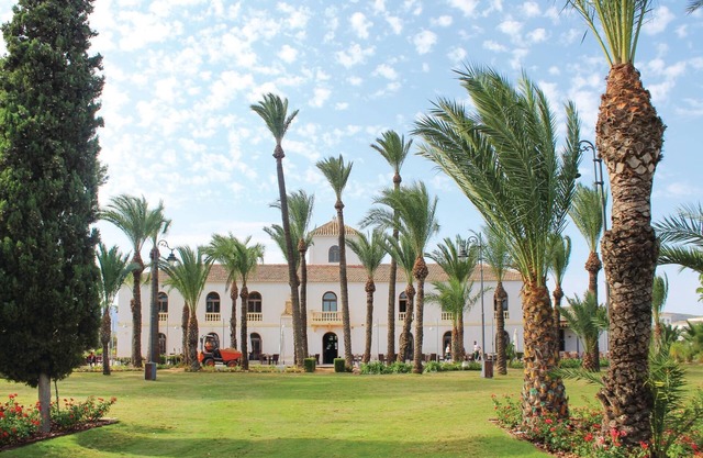 2 bedroom accommodation in Sucina