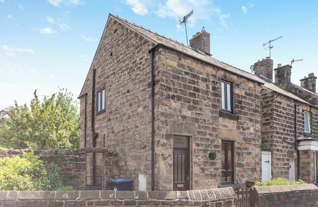 2 bedroom accommodation in Darley Bridge, near Matlock