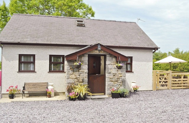 2 bedroom accommodation in Rhostryfan, Caernarfon