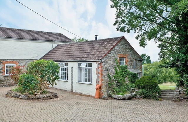 2 bedroom accommodation in St Martin, near Looe