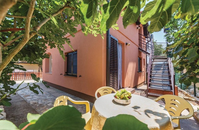 2 bedroom amazing apartment in Pavicini