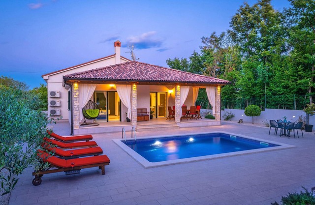 2 bedroom amazing home in Barban