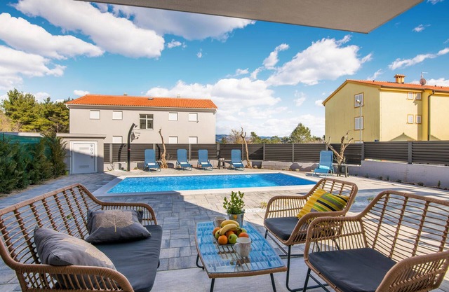 2 bedroom awesome apartment in Cizici