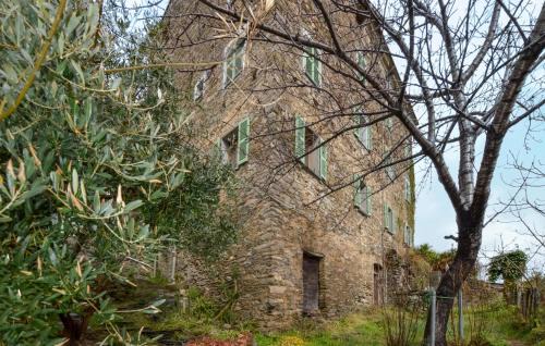 2 Bedroom Awesome Apartment In Chiatra