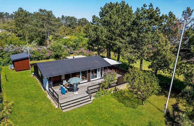 2 bedroom awesome home in Nykøbing Sj