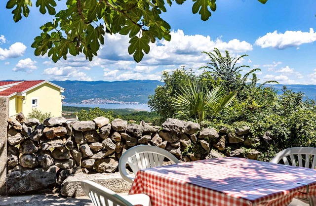 2 bedroom awesome home in Risika