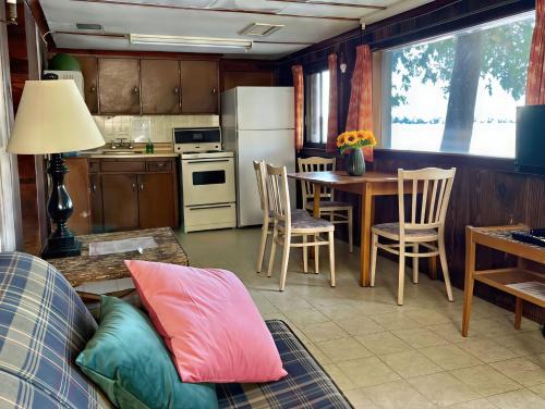 2-bedroom Balsam Lake Lower Boathouse #1A