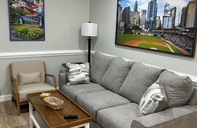 2-bedroom close to Airport and Whitewater Center.