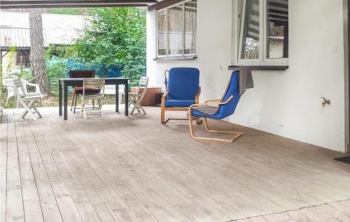 2 Bedroom Cozy Home In Popowo-Letnisko