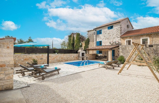 2 bedroom cozy home in Visnjan