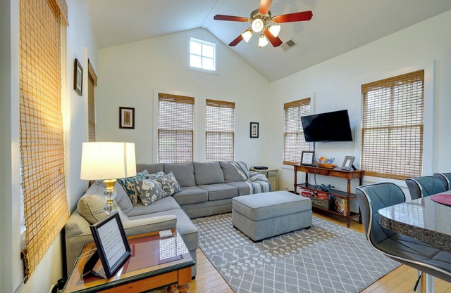 2 Bedroom Escape - Columbia Downtown (Arsenal Hill)