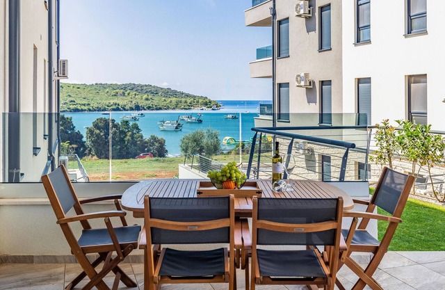 2 bedroom gorgeous apartment in Banjole