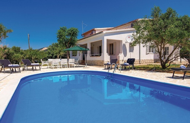 2 bedroom gorgeous apartment in Barbat