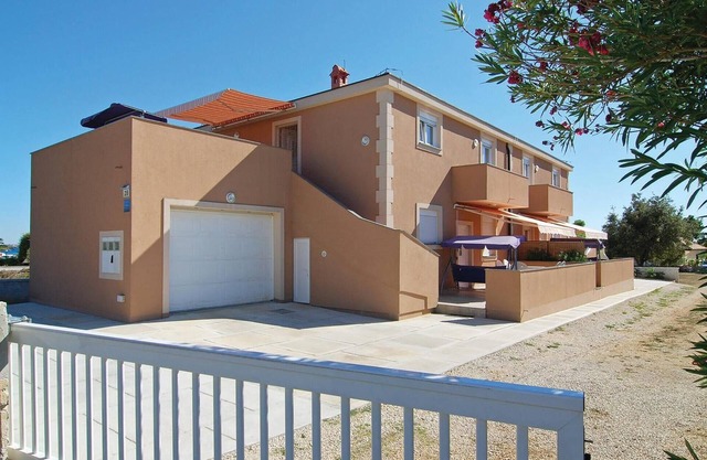 2 bedroom gorgeous apartment in Vir