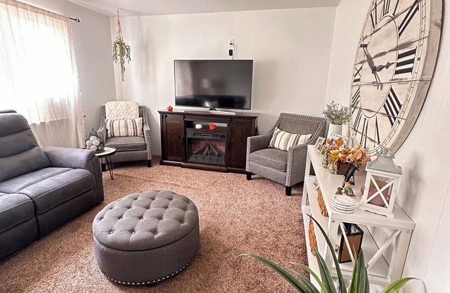 2-bedroom in Peaceful Middleburgh Vroman’s Nose View