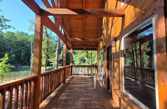 2 bedroom +loft, 3 miles to WPG, ATV Rentals Avail