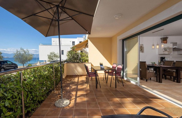 2 bedroom lovely apartment in Omisalj