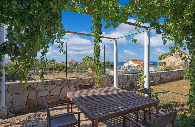 2 bedroom lovely home in Kornati