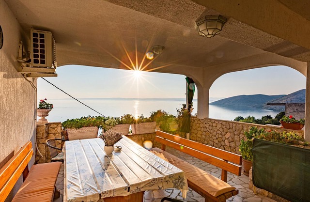 2 bedroom nice apartment in Stara Baska