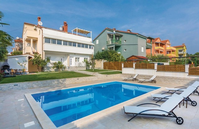 2 bedroom nice apartment in Novigrad