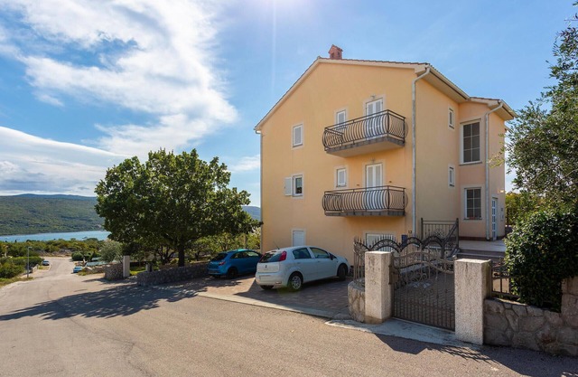 2 bedroom nice apartment in Kornic