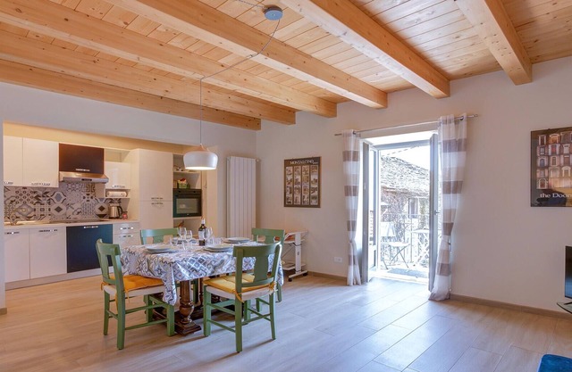 2 bedroom nice home in Albagnano di Bee
