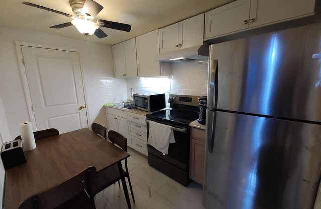 2 bedroom one bath holiday FLn