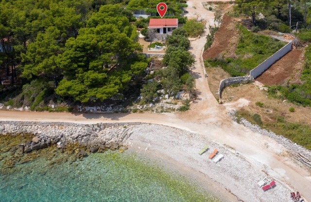 2 bedroom pet friendly home in Sucuraj