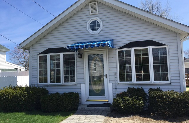 2 Bedroom ranch located in the heart of Pine Point steps to white sandy beach.