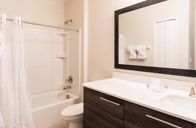 2 Bedroom Townhome in Balmoral Resort - Water Park, Pool, Game Room, Bar/Grille