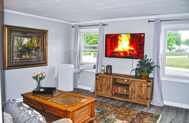 2 bedroom with queen sofa sleeper