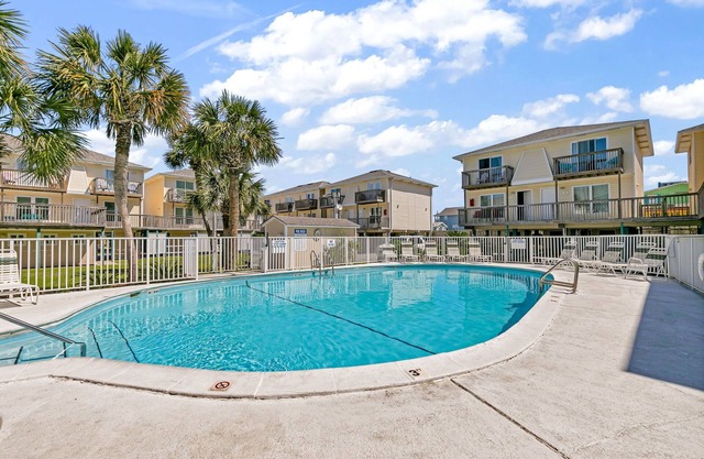 2 BR Gulf View Condo | Private Beach Access | Sand Dollar 3