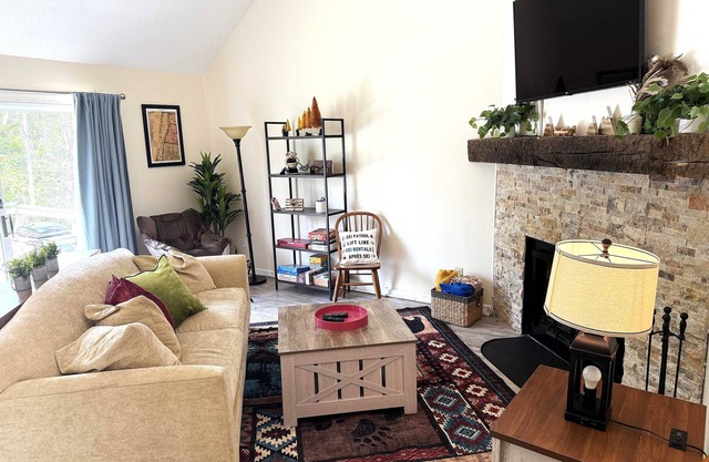 2 BR Jiminy Peak w Mountain View Sleeps 7 Gorgeous