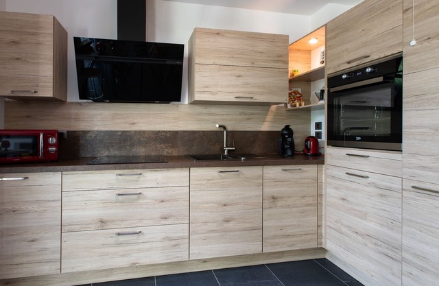 2-Br with Garden and Pool in the Heart of Palm Beach