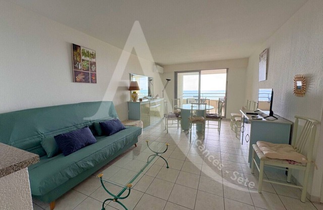 2 CHAMBRES, LARGE TERRASSE VUE UNIQUE, PISCINE, TENNIS